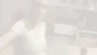 එලිසබෙත් Romanova ලබා දෙයි blowjob.