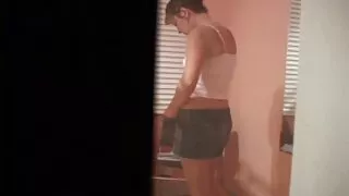 දැරිය realtor ලබා දෙයි blowjob.