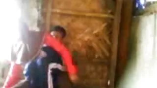 මැක් මැක් මේසේ මත මහාචාර්ය කෙළ.