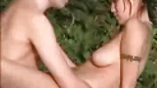 පිරිසිදු කාන්තාව සමග විශාල පියයුරු.
