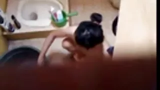 ගෑනි පස්ස පැත්තෙන් මිනිහෙක් එක්ක.