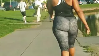 ශිෂ්යයා සහ ගුරුවරිය අතර ලිංගිකත්වය.